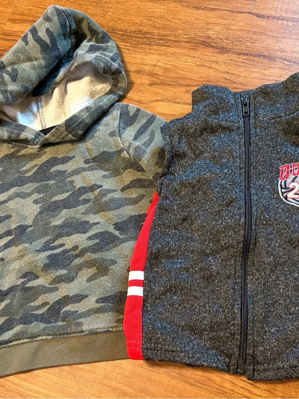 Lots size 2 Fall/ Winter Clothing Lot Jacket Hoodies